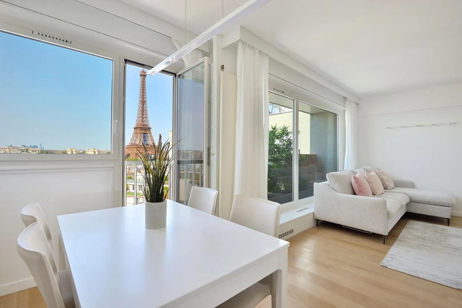 The Eiffel Tower - A Luxurious With Breathtaking Views Of The Eiffel Tower 아파트 파리