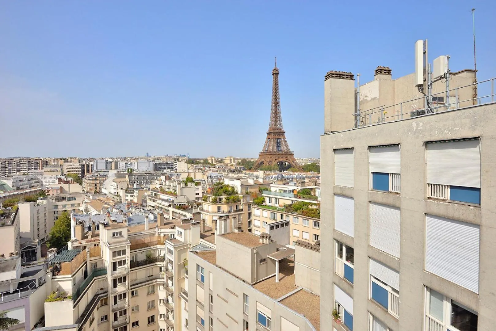 The Eiffel Tower - A Luxurious With Breathtaking Views Of The Eiffel Tower Apartament Paryż